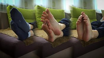 播放 性感未成年素人炫耀她的裸足恋足癖