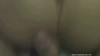 Jouer Chubby belle femme peut donner un coup et profiter du plaisir