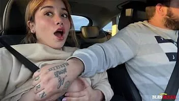 Reproducir Latina cachonda quiere polla durante el viaje - marina gold & magic javi