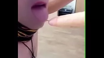Putar Animasi tom ondra motho sedang bermain dengan dildo barunya