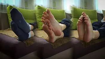 播放 性感未成年素人炫耀她的裸足恋足癖