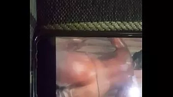 Jouer Fuite d'une belle fille au bain. ruzzyde
