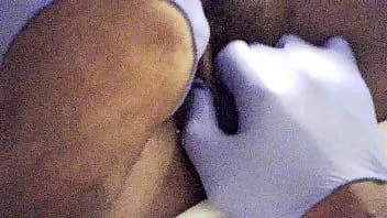 Jouer J'ai donné à la cliente un massage de chatte très relaxant, puis je l'ai baisée jusqu'à ce qu'elle atteigne son apogée.