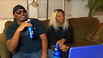 Putar Menonton film porno dengan pengobatan raja yang menampilkan crystal cooper [episode 5]