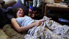 play Vidéo en vedette des Yanks : l'orgasme intense de Roe avec un jeu de gode