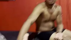 play La hijastra atrapa a padrastro en el acto con muñeca sexual masculina