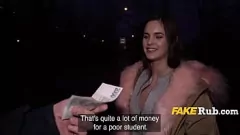 Oynat Busty esmer öğrencisi açık kedi lanet ve oral seks ile nakit kazanır